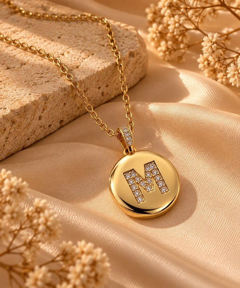 Collar M de Mamá – foto 1
